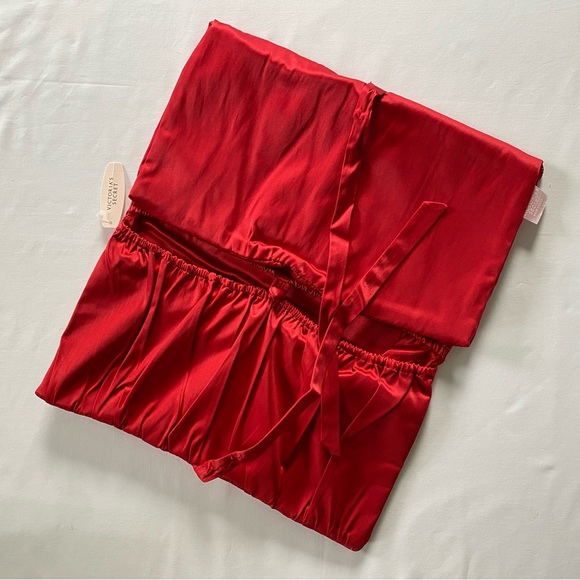 Victoria Secret Lingerie travel pouch - Picture 2 of 7